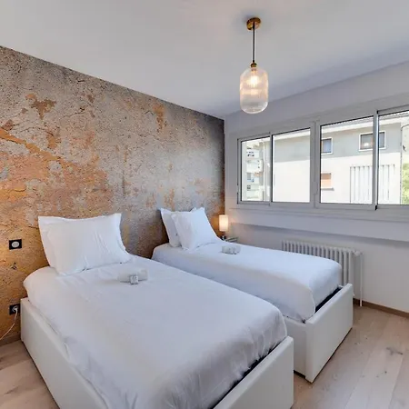 Swan - Design Face Au D'annecy Appartement *
