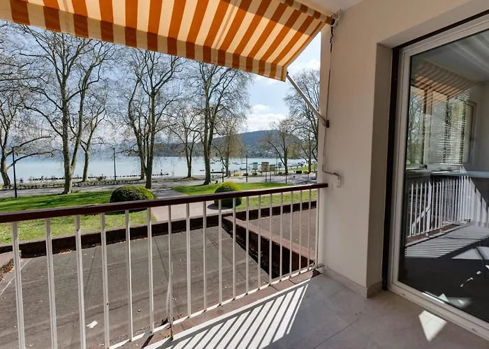 Swan - Design Facing Annecy